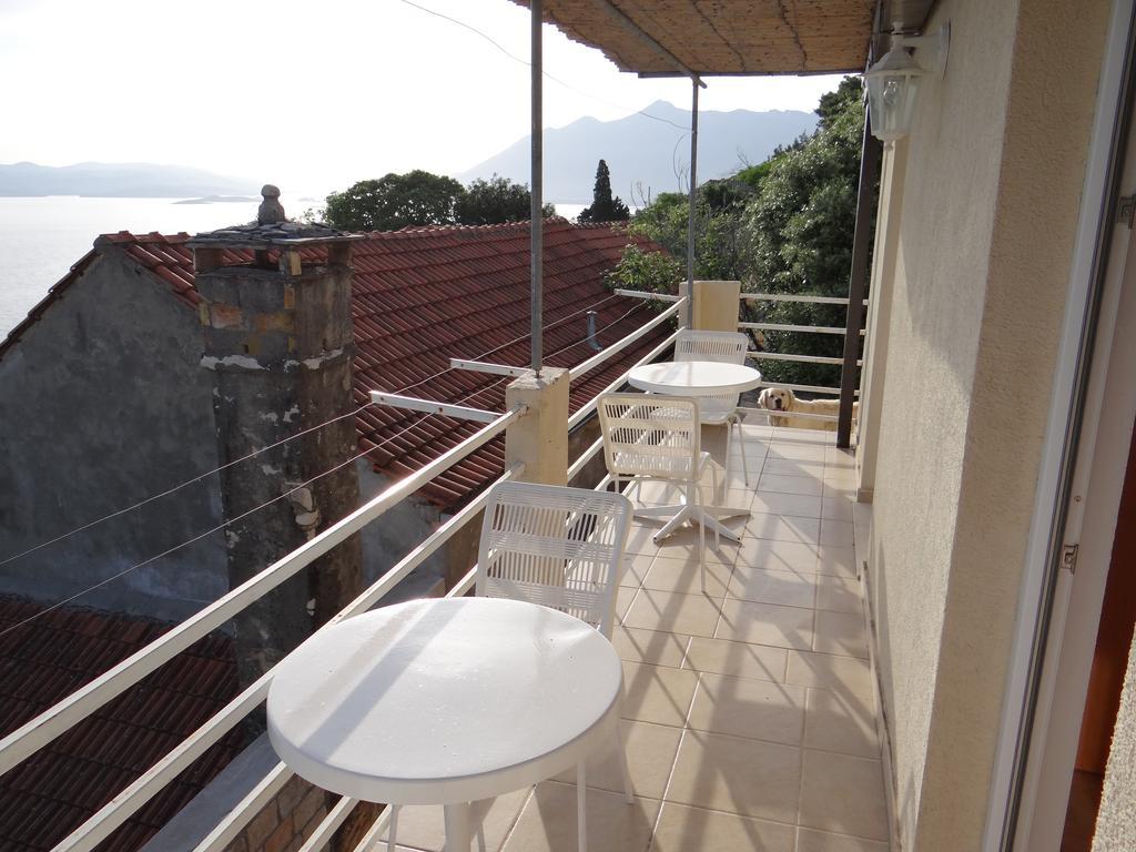 Holiday Home Milan Borje Orebic Phòng bức ảnh